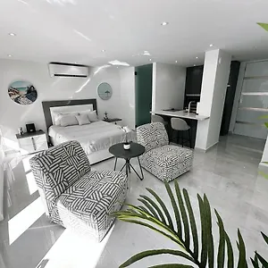 Apartment Ocean Front Coral Luxury, San Juan